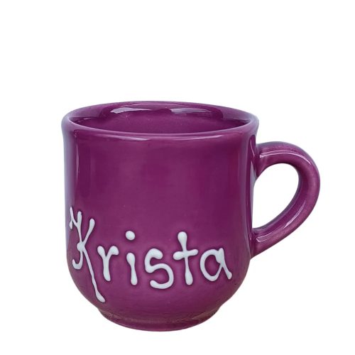 Lila Kaffeetasse mit Namensschriftzug